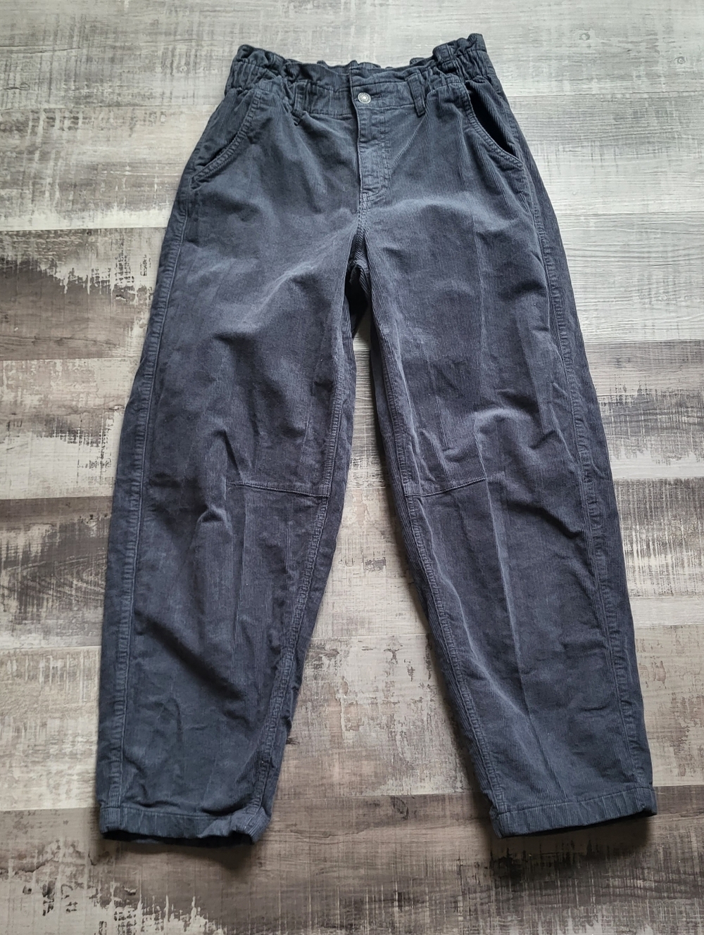 American Eagle Size 4 Long Corduroy Barrel Pants High Rise Balloon Leg Utility